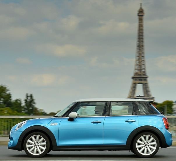 Weltpremiere in Paris: Der neue MINI 5-Türer.